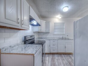 1129 S 124th E Ave in Tulsa, OK - Building Photo - Building Photo