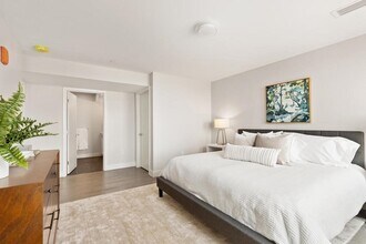 398 Cambridge St in Boston, MA - Building Photo - Building Photo