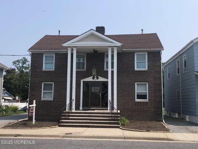 15 White St in Eatontown, NJ - Building Photo - Building Photo
