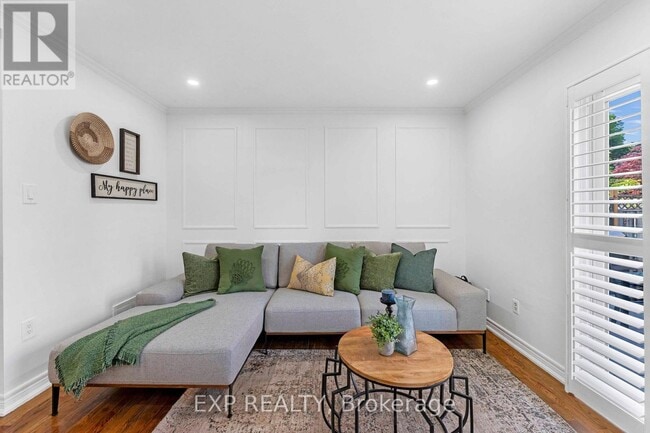 property at 42 Fieldnest Crescent