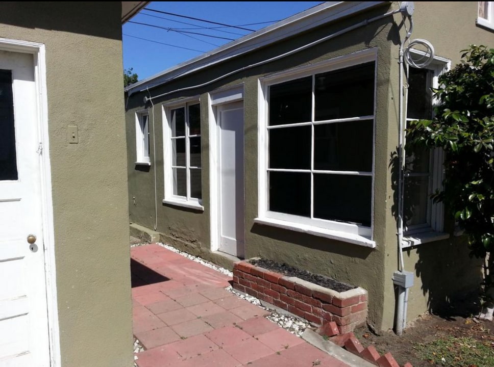 10025 Orange Ave in South Gate, CA - Foto de edificio