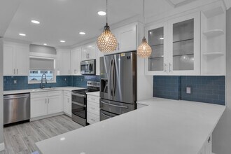 1001 E Camino Real in Boca Raton, FL - Building Photo - Building Photo