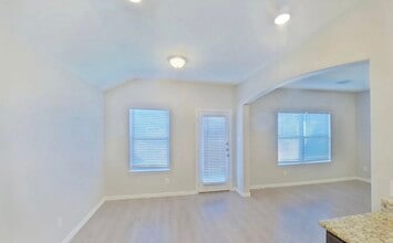 111 Columbia St in Farmersville, TX - Building Photo - Building Photo