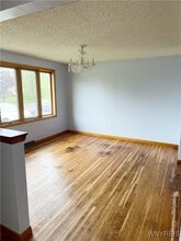 30 Nassau Ln in Cheektowaga, NY - Foto de edificio - Building Photo