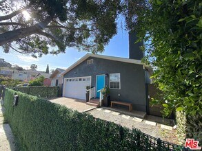 4810 Pickford St in Los Angeles, CA - Building Photo - Building Photo