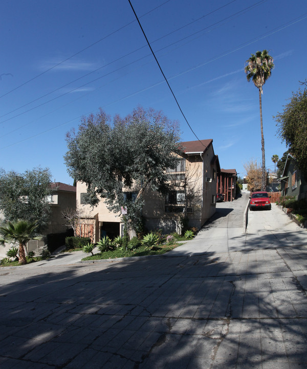 4023 Sunset Dr in Los Angeles, CA - Building Photo