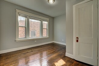 7331 S Dante Ave in Chicago, IL - Building Photo - Building Photo