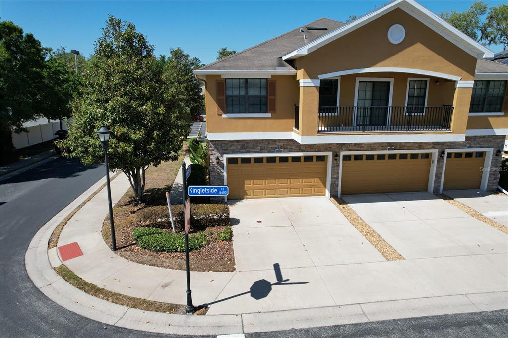 16604 Kingletside Ct in Lithia, FL - Building Photo