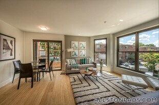 40 Malvern St, Unit 507 in Boston, MA - Building Photo