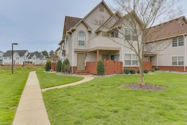 3825 Rivanna River Reach in Portsmouth, VA - Building Photo - Building Photo