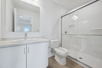 37 Reverie Way in Kitchener, ON - Building Photo - Building Photo