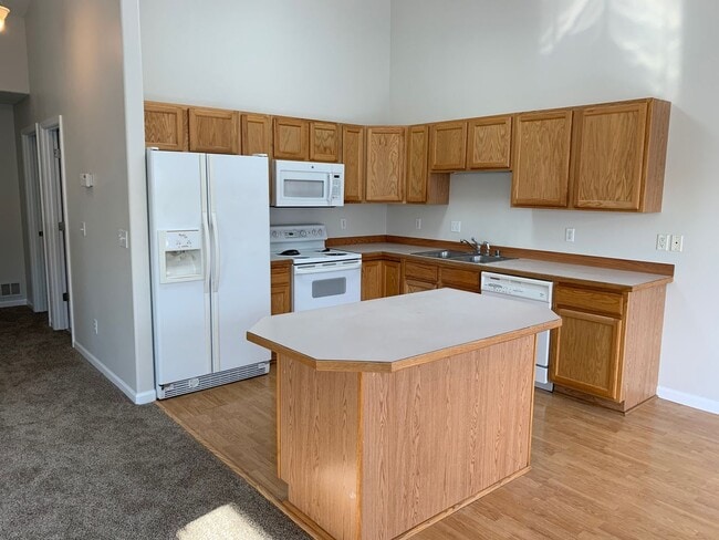 6388 Fairweather Dr in Anchorage, AK - Building Photo - Building Photo