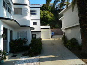 380-382 Pershing Dr in Playa Del Rey, CA - Building Photo - Building Photo