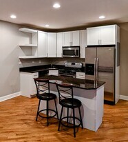 2619 N Harding Ave, Unit 1 in Chicago, IL - Building Photo