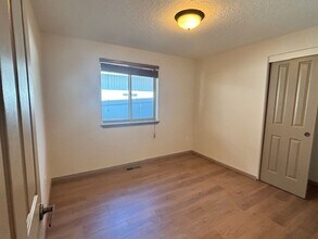 51287 Riley Ln in La Pine, OR - Building Photo - Building Photo