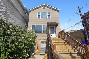 1156 W 19th Pl, Unit 02-0260 in Chicago, IL - Building Photo