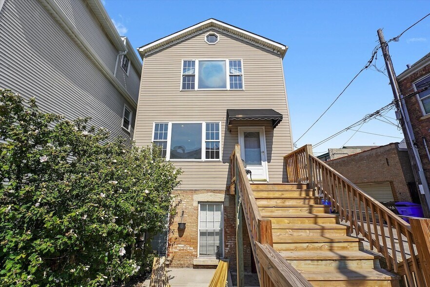 1156 W 19th Pl, Unit 02-0260 in Chicago, IL - Building Photo