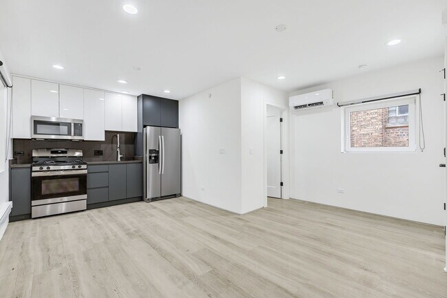 1025 N Harlem Ave in Oak Park, IL - Building Photo - Building Photo