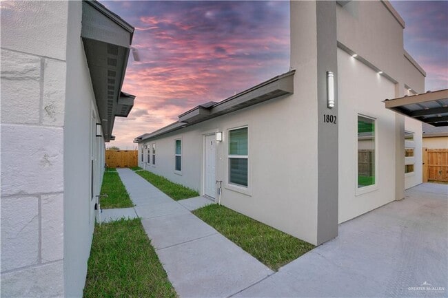 12 Violet Ave W in Pharr, TX - Building Photo - Building Photo