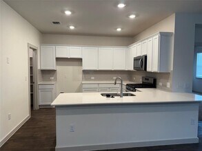 14108 Boquist Dr in Pflugerville, TX - Building Photo - Building Photo