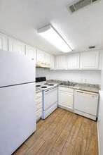 2505 N Alafaya Trail in Orlando, FL - Building Photo - Building Photo