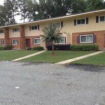 106 Wellborn Rd in Warner Robins, GA - Building Photo