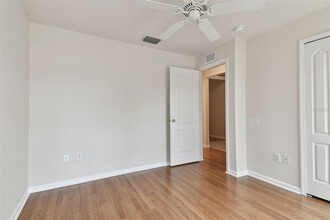 25406 Lexington Oaks Blvd in Wesley Chapel, FL - Foto de edificio - Building Photo