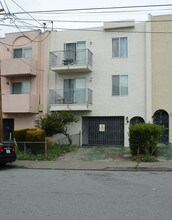 693 Villa St in Daly City, CA - Building Photo - Building Photo