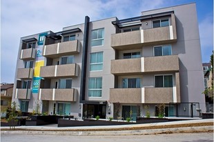 Barry Hill in Los Angeles, CA - Building Photo