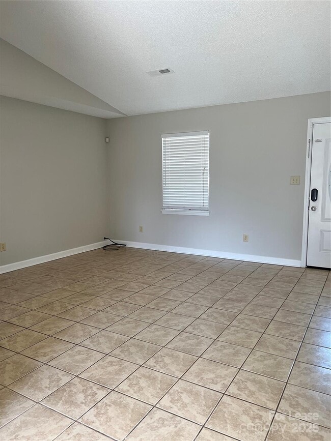 7319 Hooksett Ct in Charlotte, NC - Building Photo - Building Photo