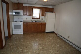 454 3rd St, Unit 454 in California, PA - Building Photo - Building Photo