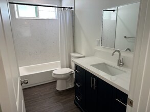1235 Manulani St in Kailua, HI - Building Photo - Building Photo