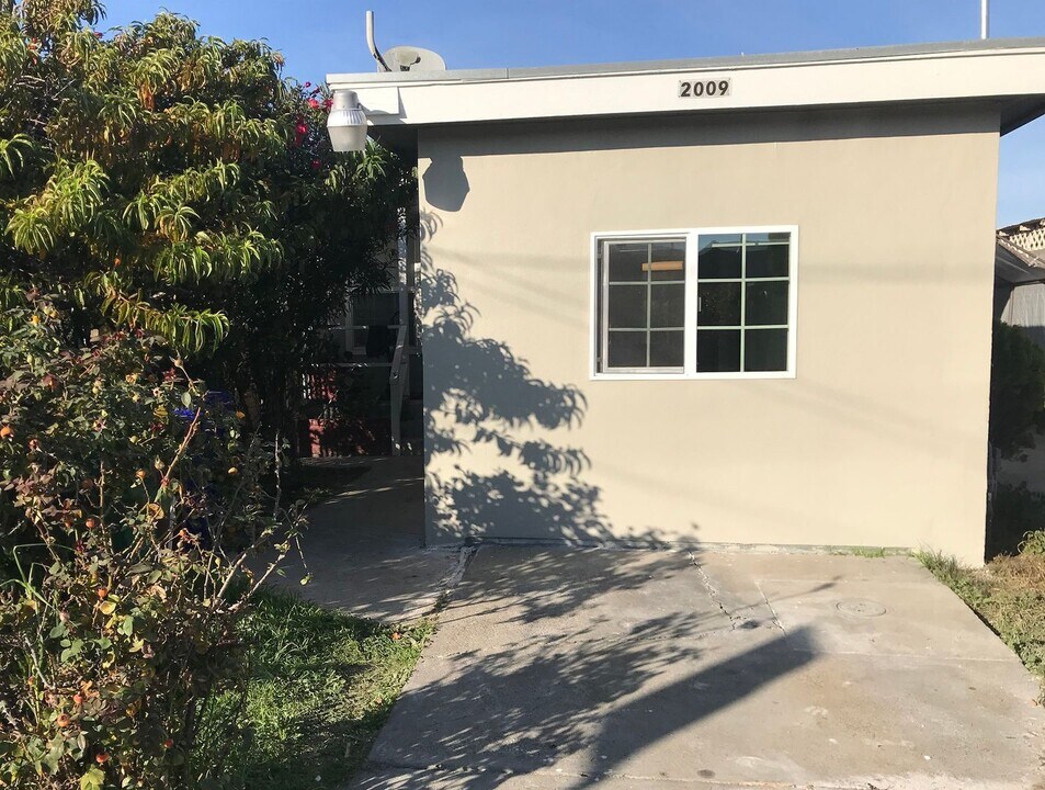 2009 Dunn Ave in Richmond, CA - Building Photo