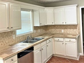 521 Oak Vista Ct in Lawrenceville, GA - Building Photo - Building Photo