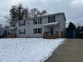 5010 Delray Dr in Lansing, MI - Building Photo