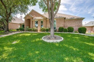 9517 Windy Hollow Dr in Irving, TX - Building Photo - Building Photo
