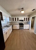 3924 Foxridge Dr in Valdosta, GA - Building Photo