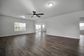 248 Wellstone Wy in Richmond Hill, GA - Building Photo - Building Photo