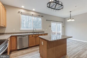 2602 Streamview Dr in Odenton, MD - Building Photo - Building Photo