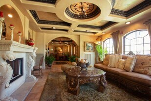 935 Beachview Dr in St. Simons Island, GA - Building Photo