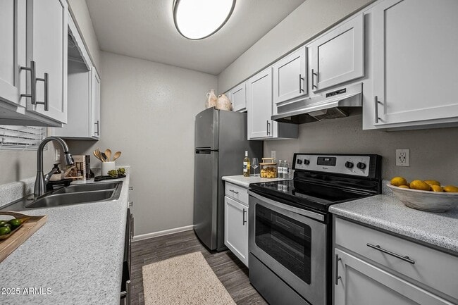 9350 N 67th Ave in Peoria, AZ - Foto de edificio - Building Photo