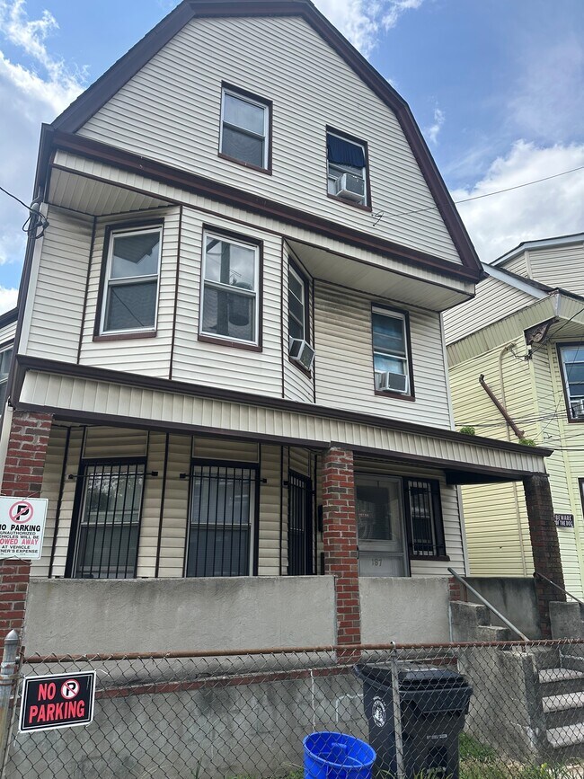 187 S 11th St, Unit 2