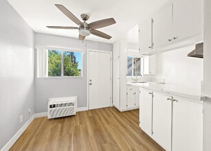612 San Pascual Ave in Los Angeles, CA - Building Photo - Building Photo