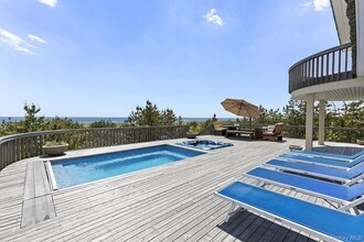 63-65 Dune Rd in Westhampton Beach, NY - Building Photo - Building Photo