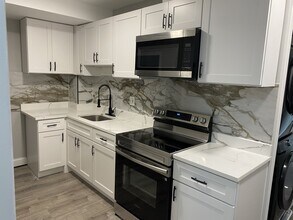 210 N Mount St in Baltimore, MD - Building Photo - Building Photo