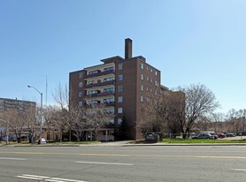 3131 Eglinton Ave E in Toronto, ON - Building Photo