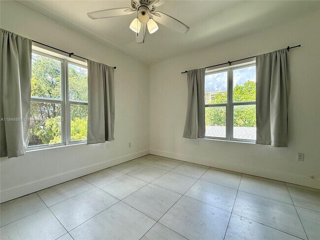 1620 NW 3rd St in Miami, FL - Building Photo - Building Photo