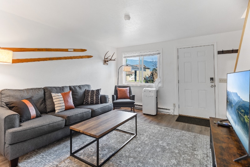 13 Martha Rd in Columbia Falls, MT - Building Photo