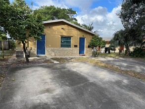 5639 Lincoln St in Hollywood, FL - Building Photo - Building Photo