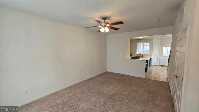 2441 Old Farmhouse Ct in Herndon, VA - Building Photo - Building Photo